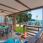 Parque de Campismo Centinera Deluxe Mobile Homes Banjole