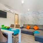 Centinera Deluxe Mobile Homes 3* Banjole