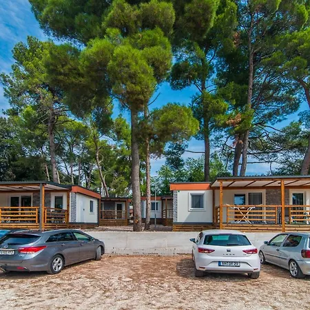 Kamp Centinera Deluxe Mobile Homes 3*
