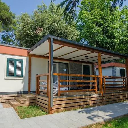 Centinera Deluxe Mobile Homes