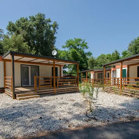 Centinera Deluxe Mobile Homes Кемпинг