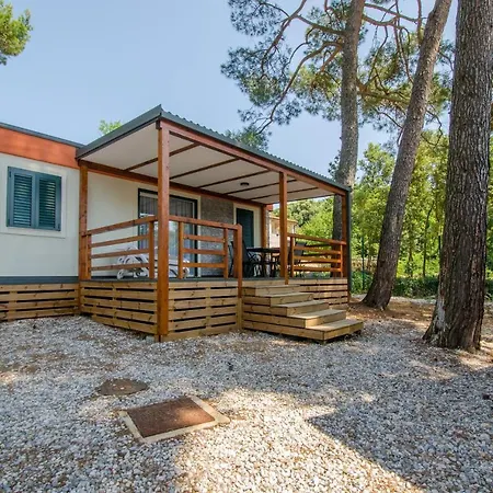 Kamp Centinera Deluxe Mobile Homes