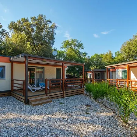 Centinera Deluxe Mobile Homes Campsite 3*