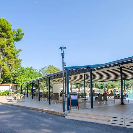 Centinera Deluxe Mobile Homes Campsite 3*