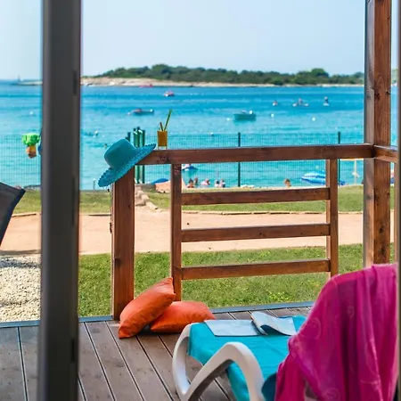 Campsite Centinera Deluxe Mobile Homes Banjole