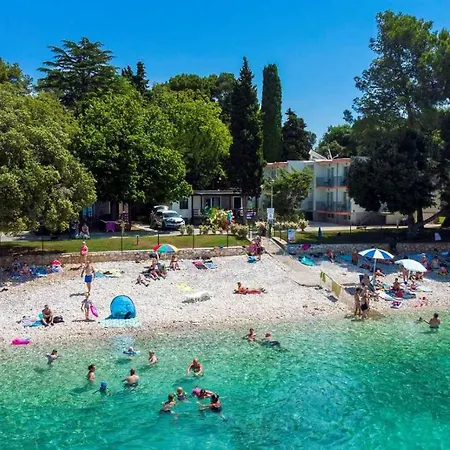 Campsite Centinera Deluxe Mobile Homes Banjole