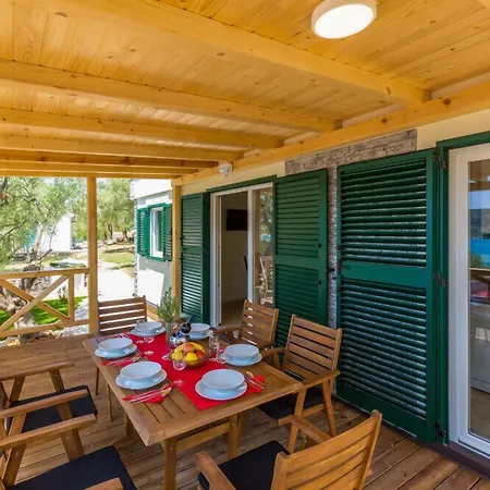 Centinera Deluxe Mobile Homes Camping Banjole