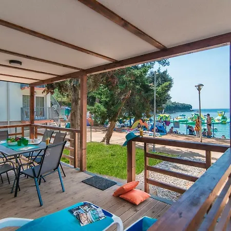 Campsite Centinera Deluxe Mobile Homes Banjole